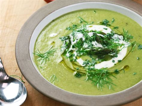 velouté pronunciation|How to Make Creamy Asparagus and Tarragon Soup (No Cream Requir.